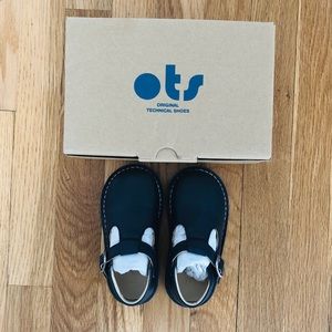 BNWT Ots technical shoes